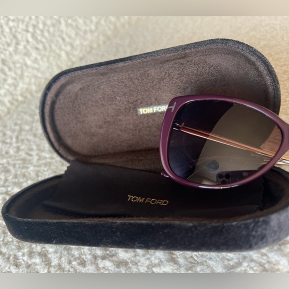 Tom Ford Reveka FT0512 81Z Women’s Cat Eye Sunglasses - Picture 4 of 11